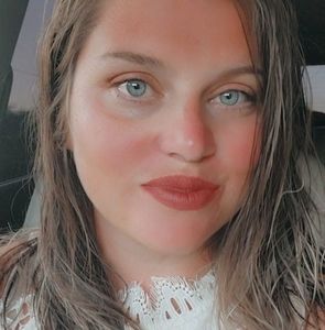 Meet your Posher, Deidre